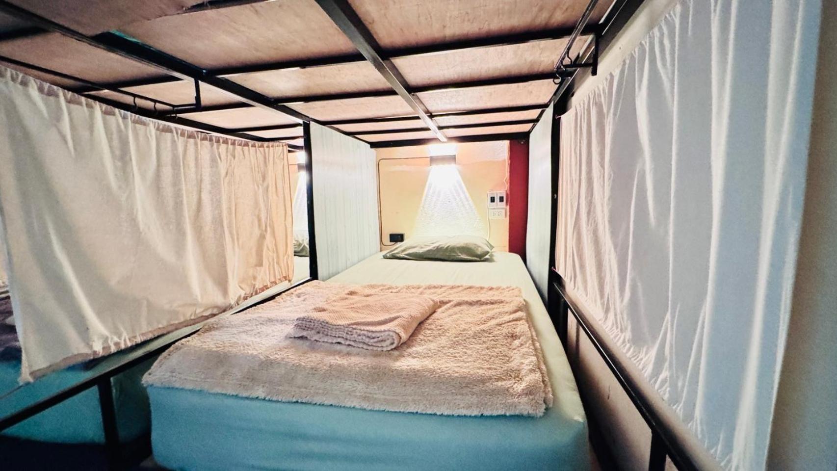 Stay At Moon Hostel Haad Rin Esterno foto